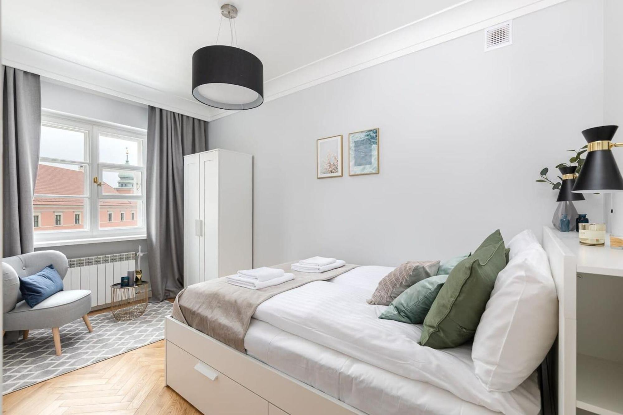 Plac Zamkowy - Apartment With City View By Noclegi Renters Varsóvia Exterior foto