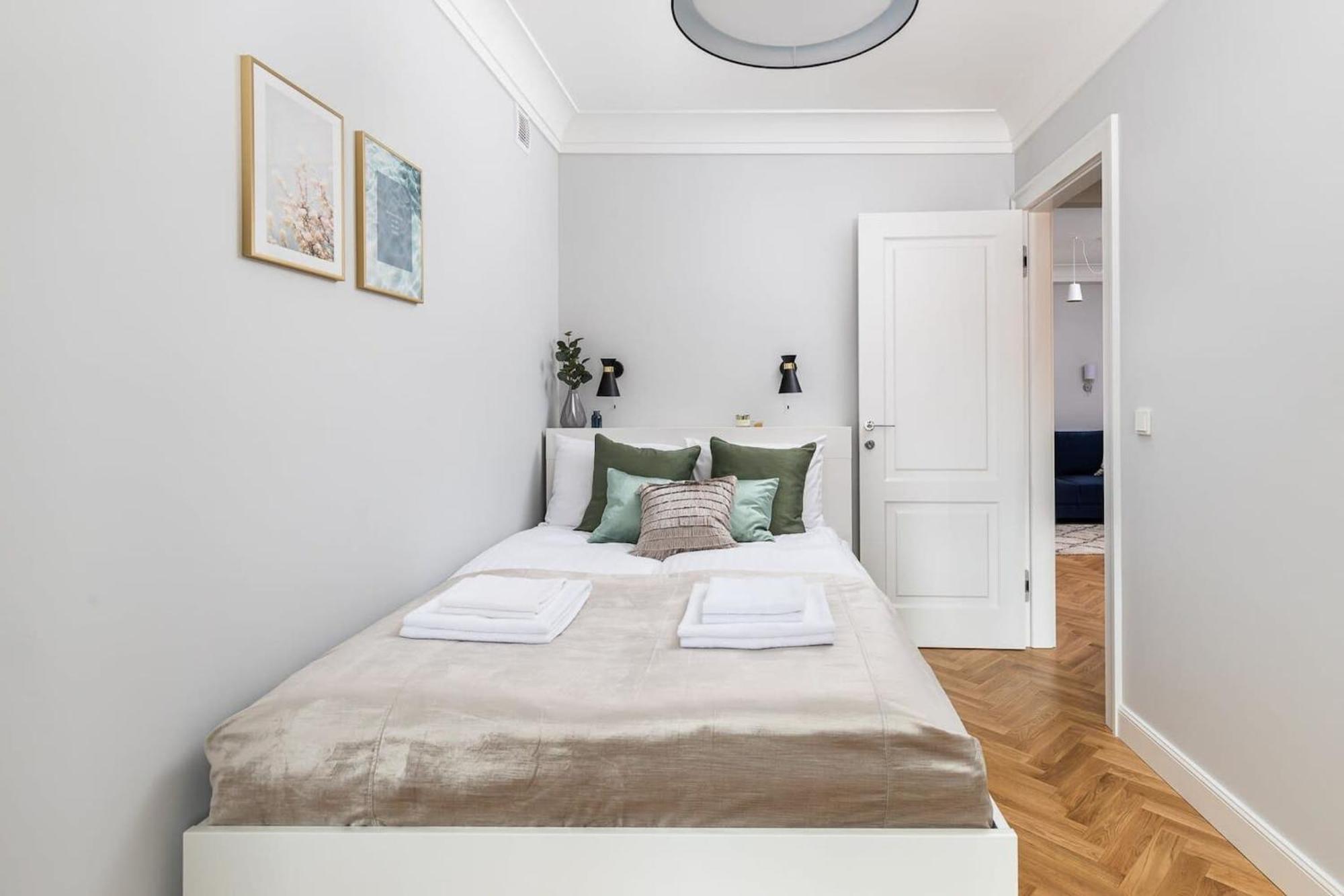 Plac Zamkowy - Apartment With City View By Noclegi Renters Varsóvia Exterior foto